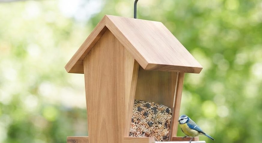 Aviary Haven Feeder — detail view